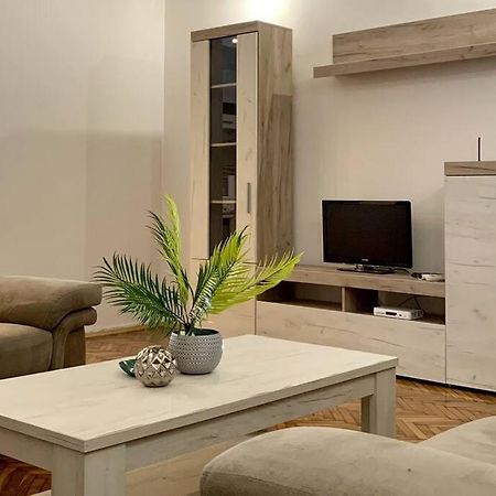 Central City Apartment Skopje Ngoại thất bức ảnh