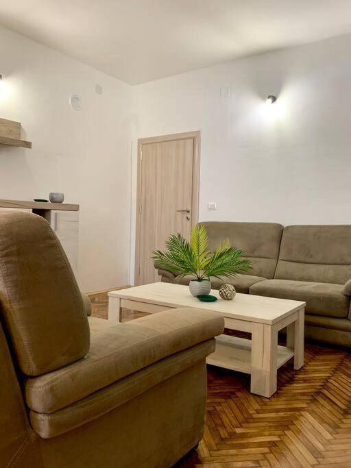 Central City Apartment Skopje Ngoại thất bức ảnh