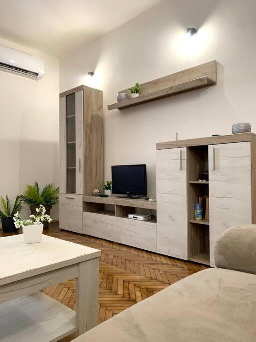Central City Apartment Skopje Ngoại thất bức ảnh